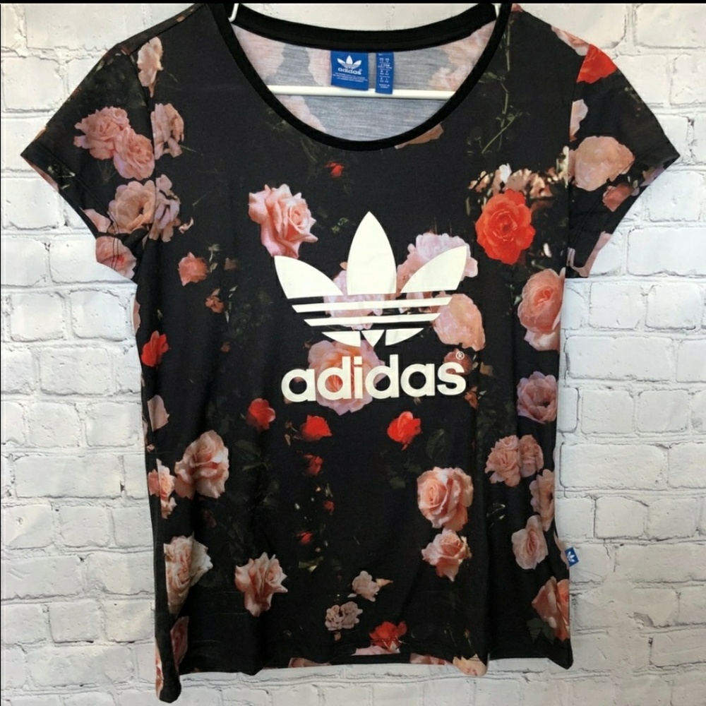 Adidas Trefoil Rose Pattern t-shirt, size Medium